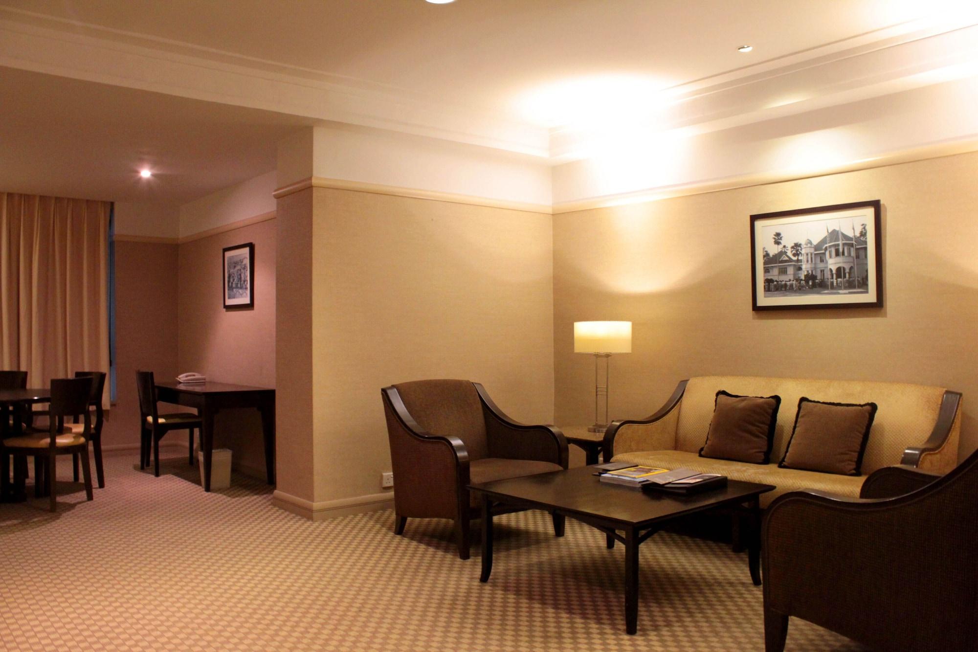 Pacific Regency Hotel Suites Kuala Lumpur Ngoại thất bức ảnh A suite at the hotel