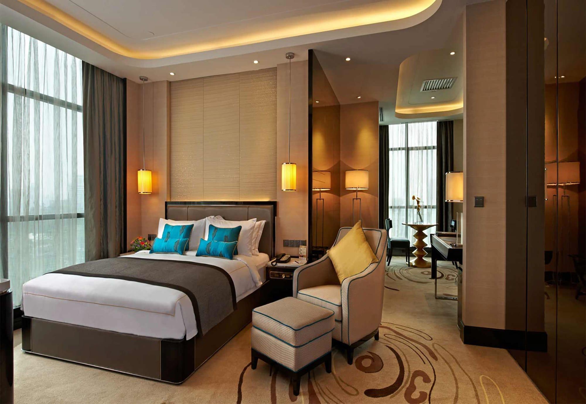 Pacific Regency Hotel Suites Kuala Lumpur Ngoại thất bức ảnh A bedroom in the hotel