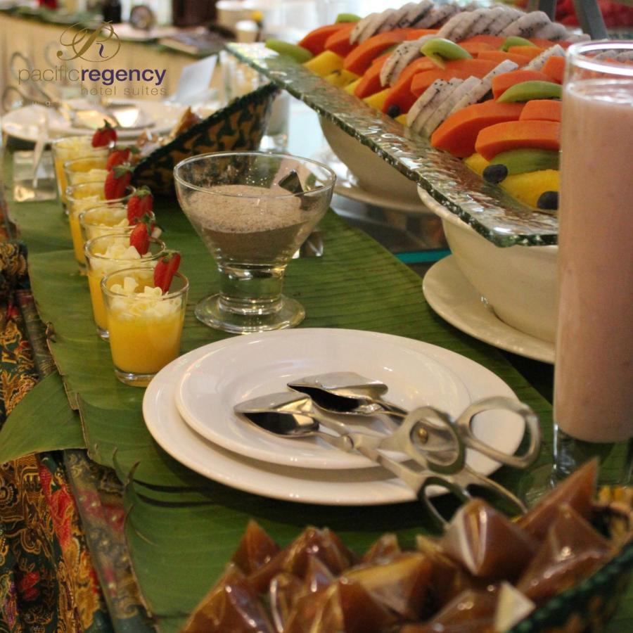 Pacific Regency Hotel Suites Kuala Lumpur Ngoại thất bức ảnh A dessert buffet