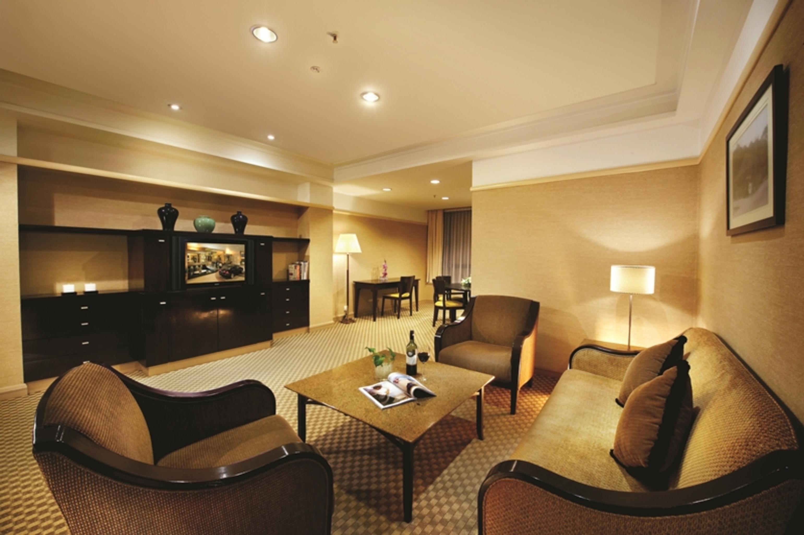 Pacific Regency Hotel Suites Kuala Lumpur Ngoại thất bức ảnh A suite at the hotel