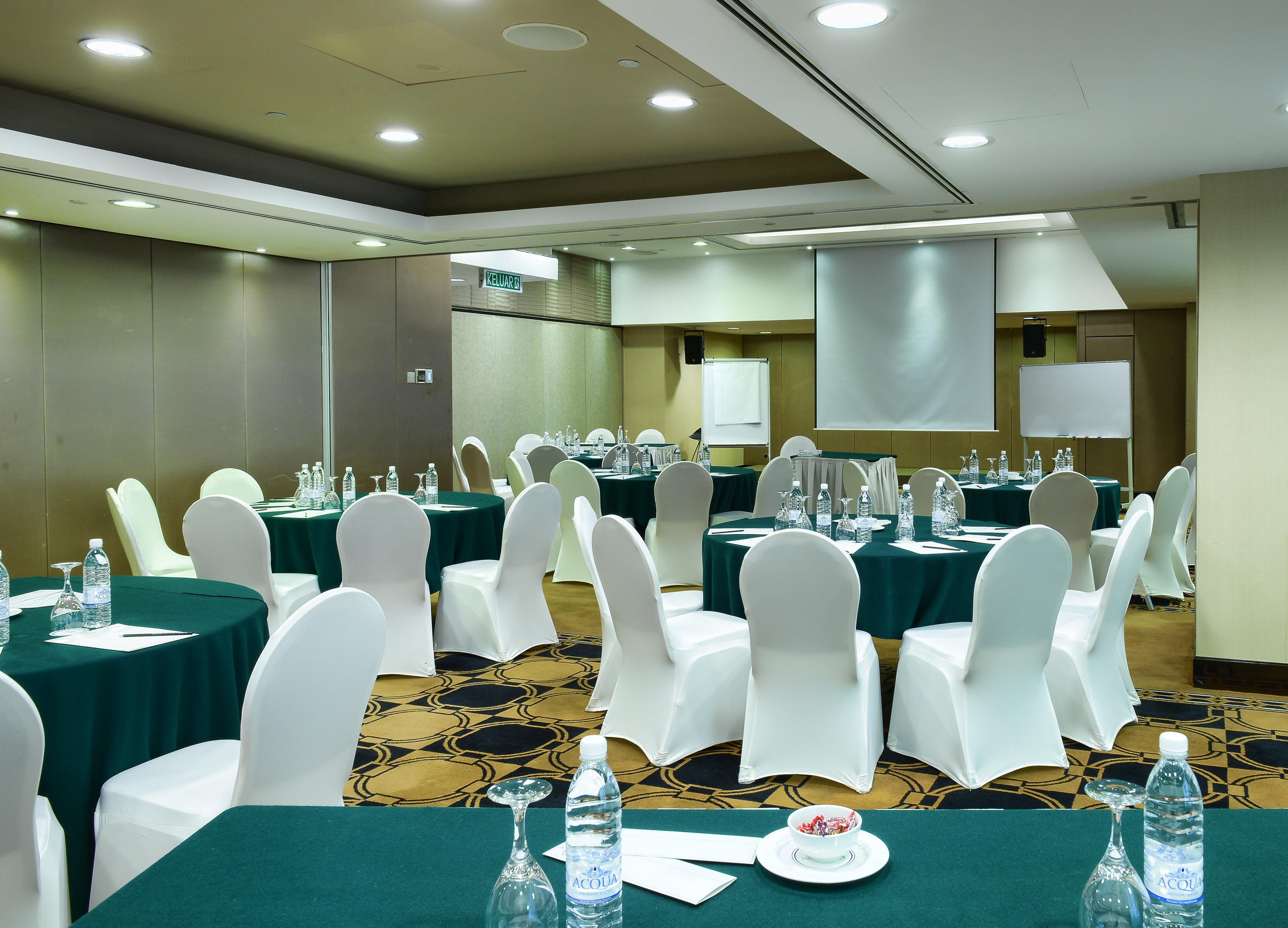 Pacific Regency Hotel Suites Kuala Lumpur Ngoại thất bức ảnh Meeting room