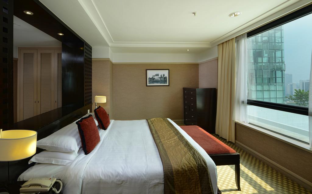 Pacific Regency Hotel Suites Kuala Lumpur Ngoại thất bức ảnh A bedroom in the hotel